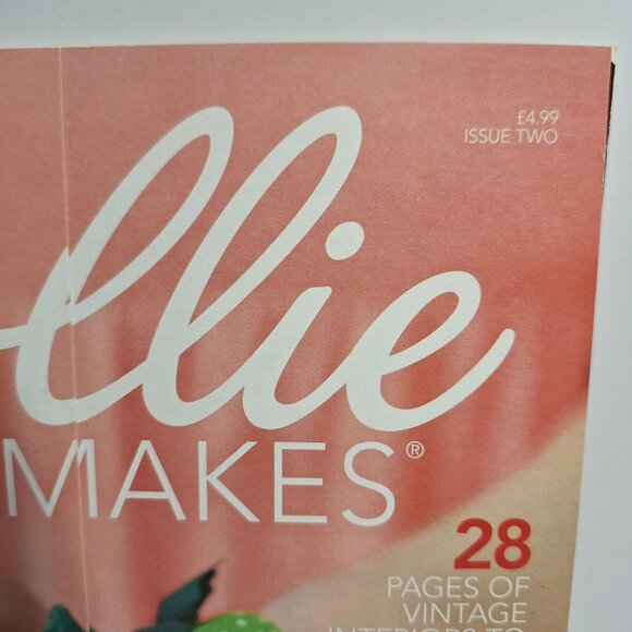 Mollie Makes Issue 2 2011 UK Magazine Japanese Felties Summer Crafts Crochet - Picture 2 of 12